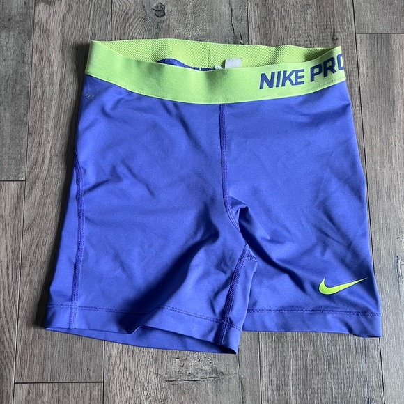 Nike Pants - NIKE Pro Shorts Small